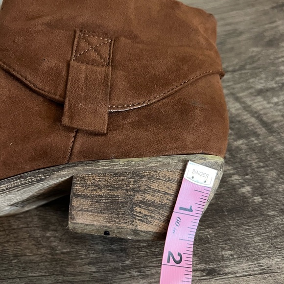 Forever 21 Short Ankle Cowgirl Boots Faux Suede Brown pointed toe Women’s Size 8 - Picture 9 of 9